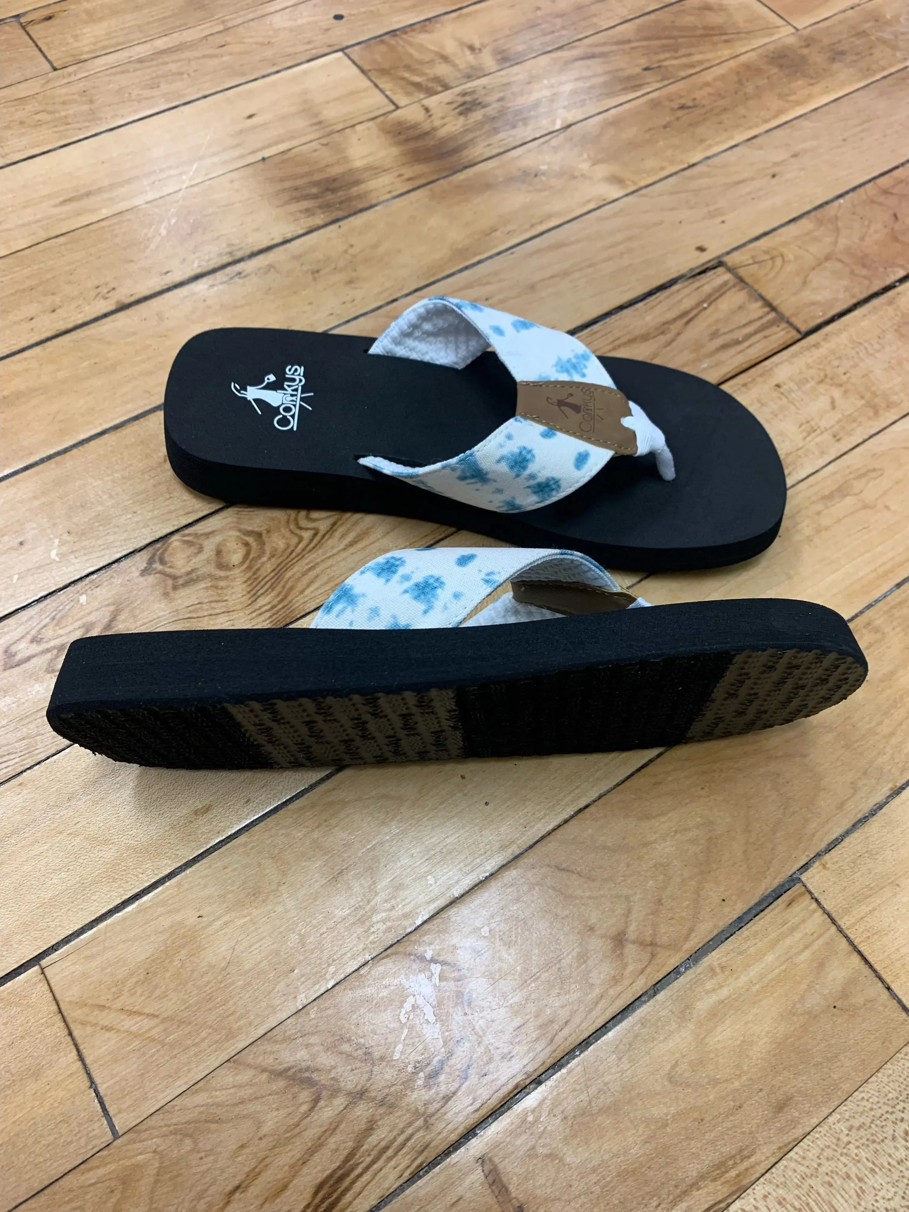 Bahama Mama Corkys - Aqua